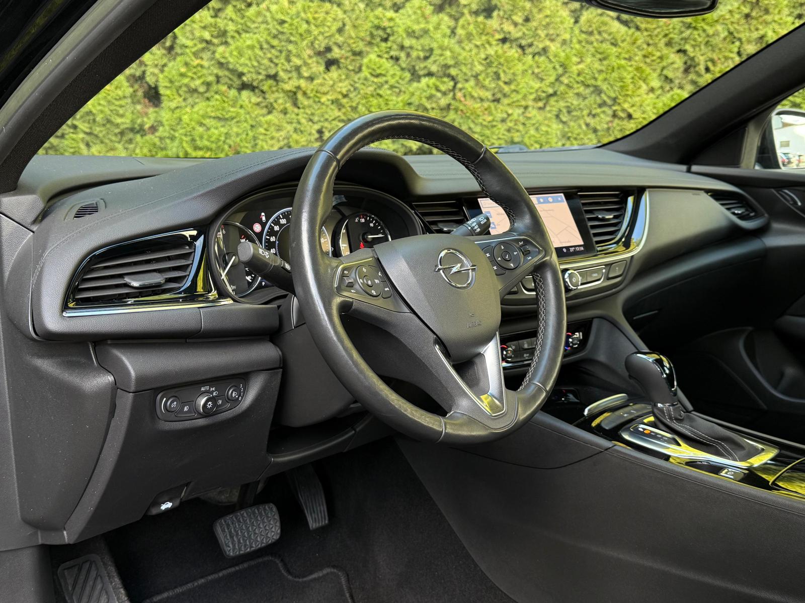 Opel Insignia 2.0 CDTI Business AHK+LED+NAV+SHZ+CARPL