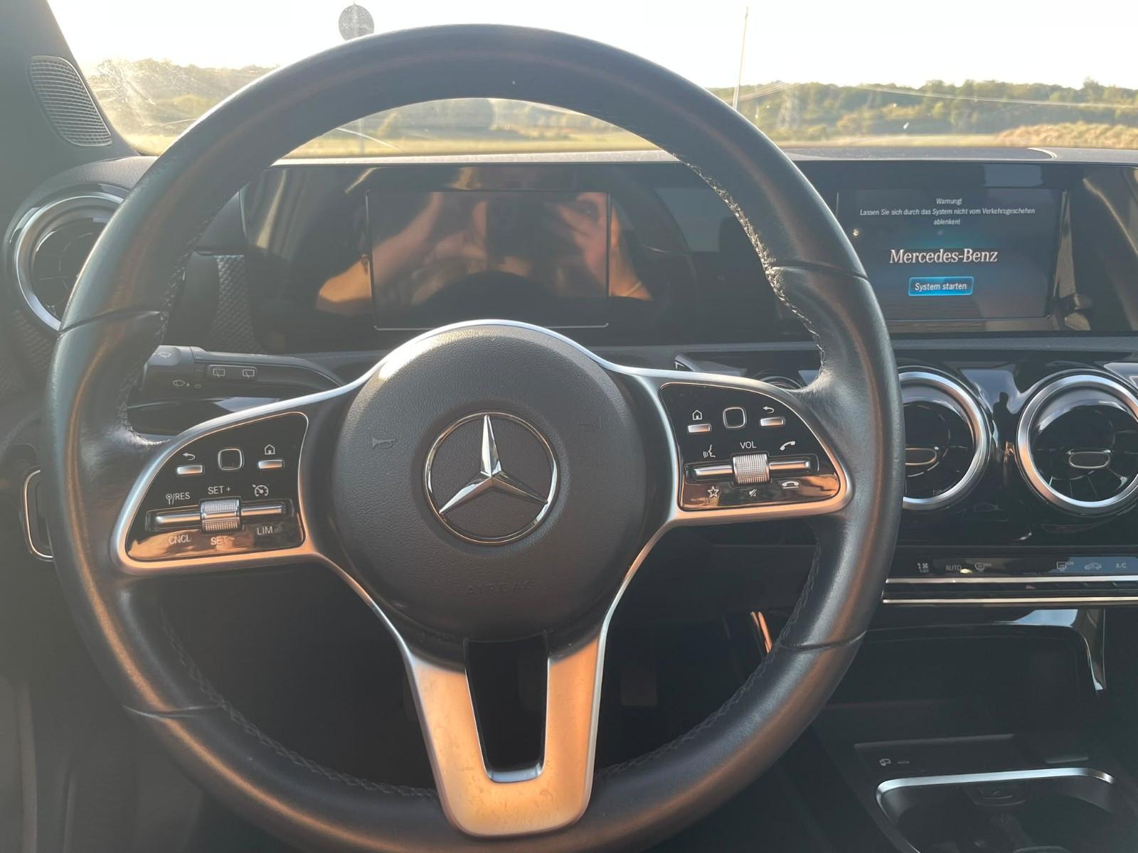Mercedes-Benz A 180 Progressive