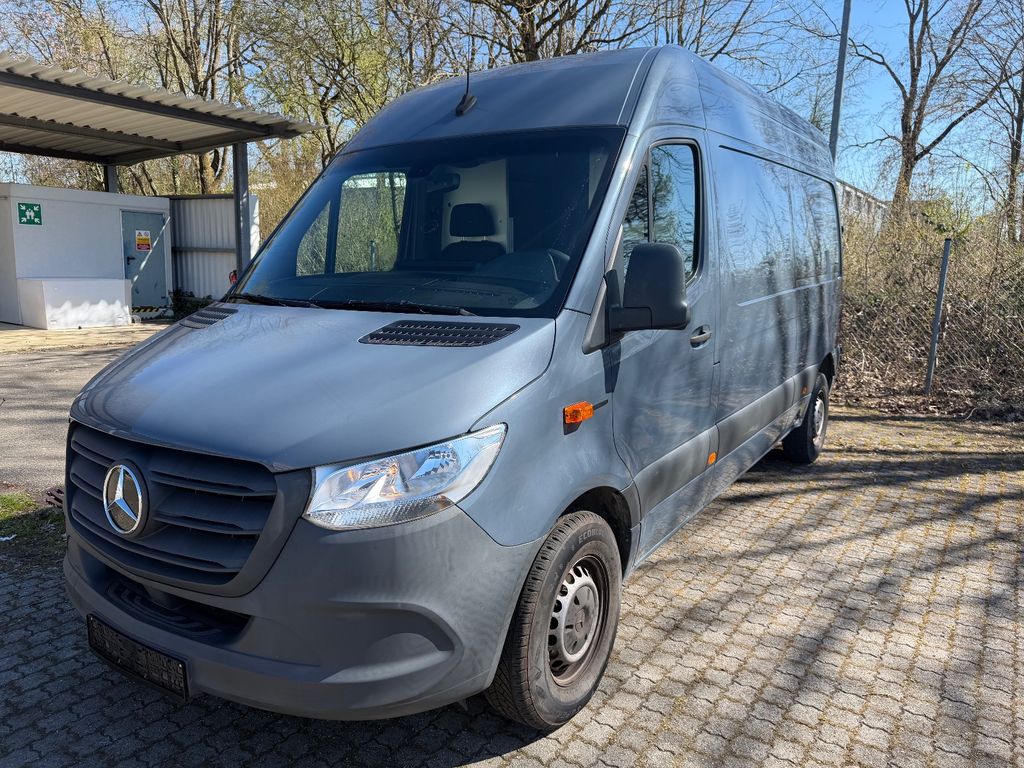 Image of Mercedes-Benz eSprinter