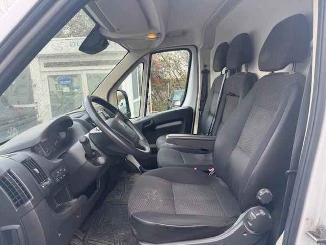 Fahrzeugabbildung Citroën Jumper 30 L1H1 Blue-HDi NAVI KLIMA LANE Dachträg