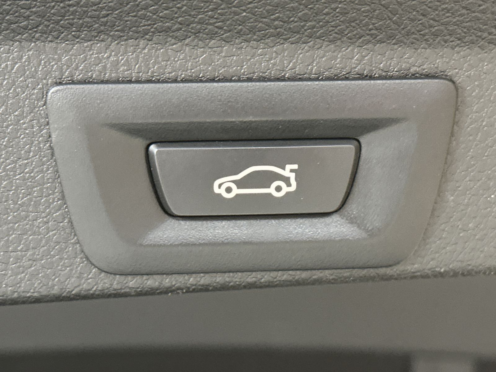 Fahrzeugabbildung BMW 420i Gran Coupé M-Sport Aut. NAV+LED+DAB+18ZO+PP