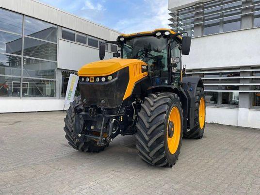 JCB Fastrac 8330
