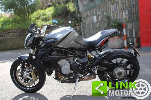 MV Agusta MV AGUSTA Brutale 800 Dragster BRUTALE 800 DRAGS