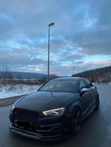 Audi S3 8V Limousine 2.0 TFSI quattro S tr... - Audi S3 mit Benzin-Antrieb: 8l