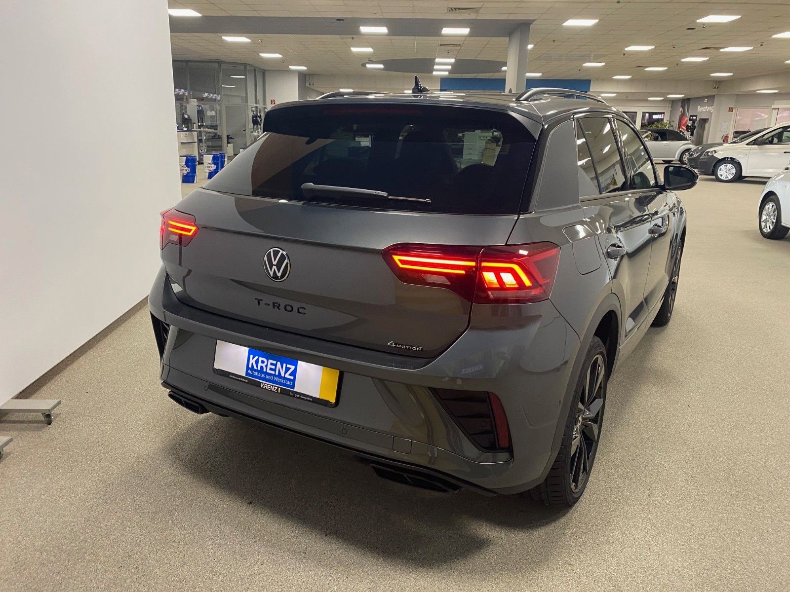 Fahrzeugabbildung Volkswagen T-Roc 2.0 TSI DSG 4MOTION R-Line+AHK+Black Style