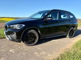 BMW X1 sDrive18i Advantage * 8-fach bereift * Navi - BMW X1: 1.8