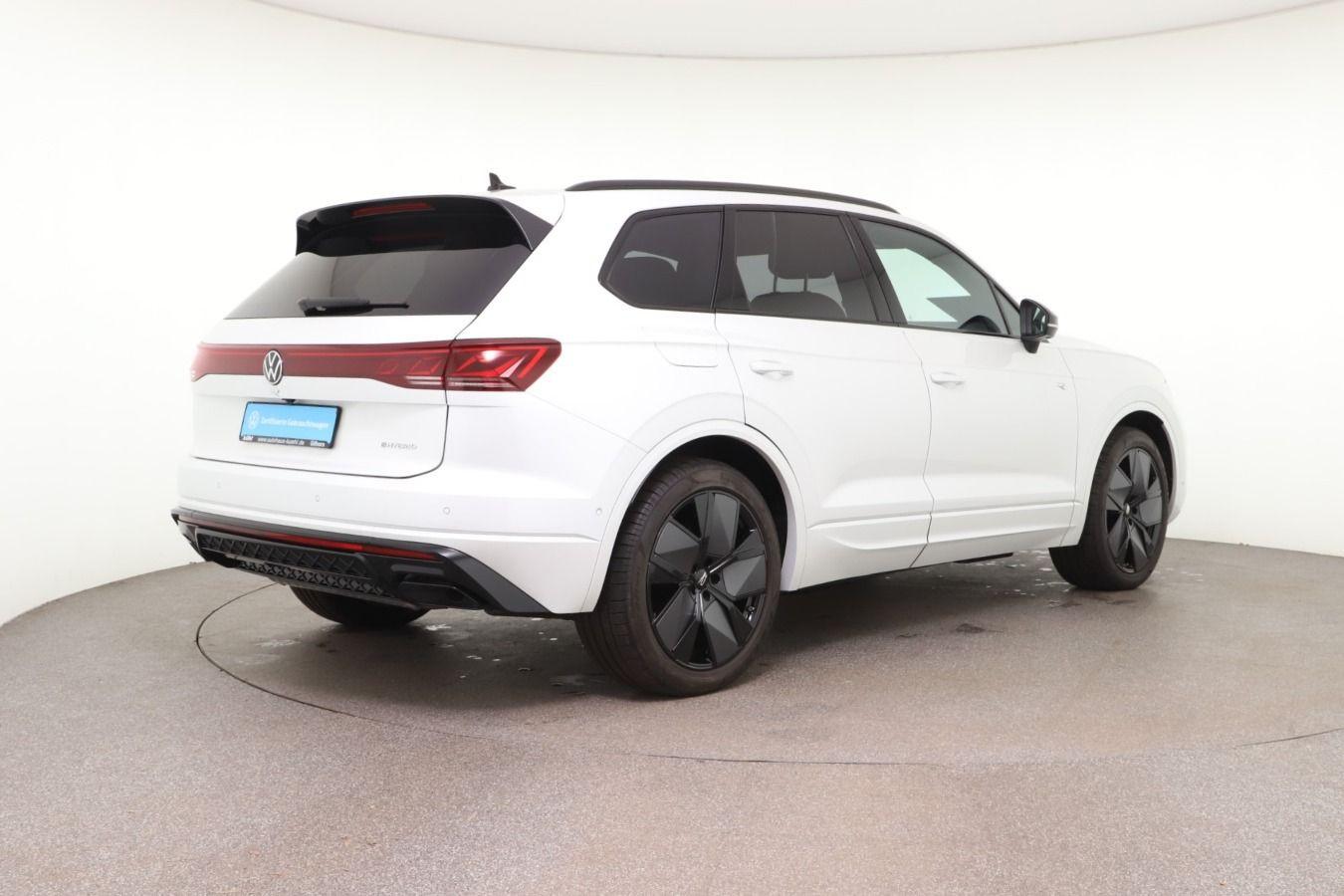 Volkswagen Touareg R 3.0 TSI eHybrid 4M Tip IQ.Light/ACC/Hu