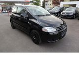Volkswagen Fox Trendline - Volkswagen Fox: Schwarz