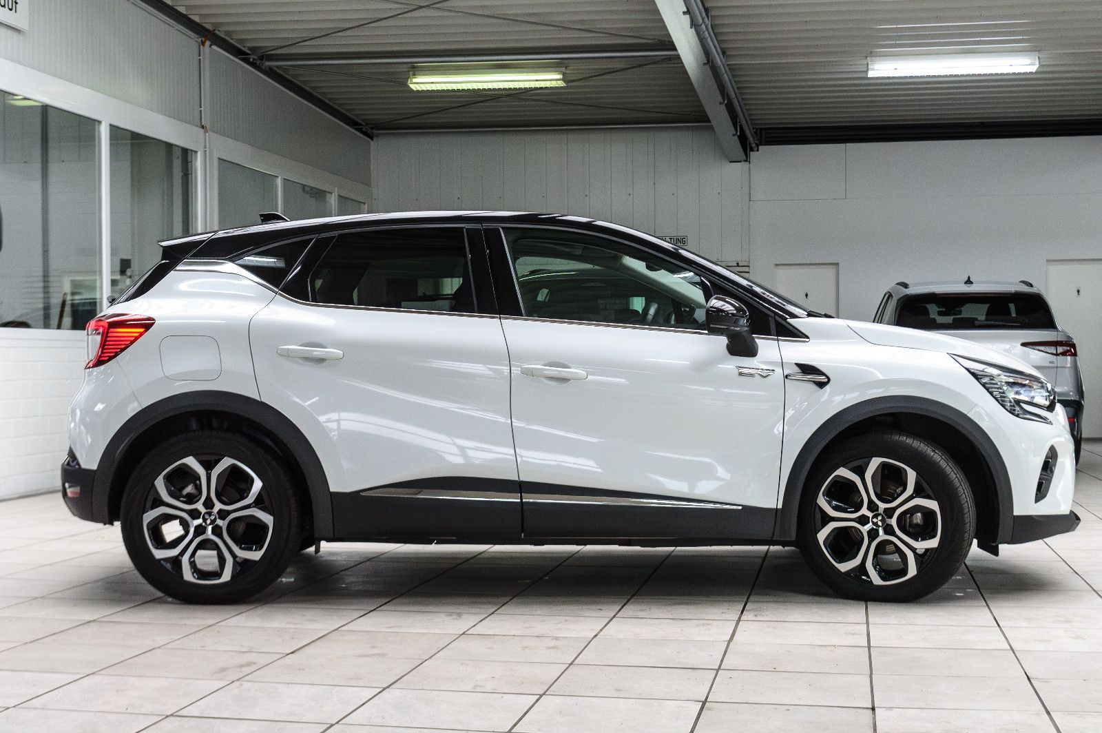 Fahrzeugabbildung Mitsubishi ASX 1.6 Top HEV +LED +Leder +Pano +Bose +Navi