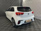 Kia Rio*GT LINE*LED-NAVI-R.KAM-TOUCH-SHZ-TOT.W-APPLE - weiße Kia Rio