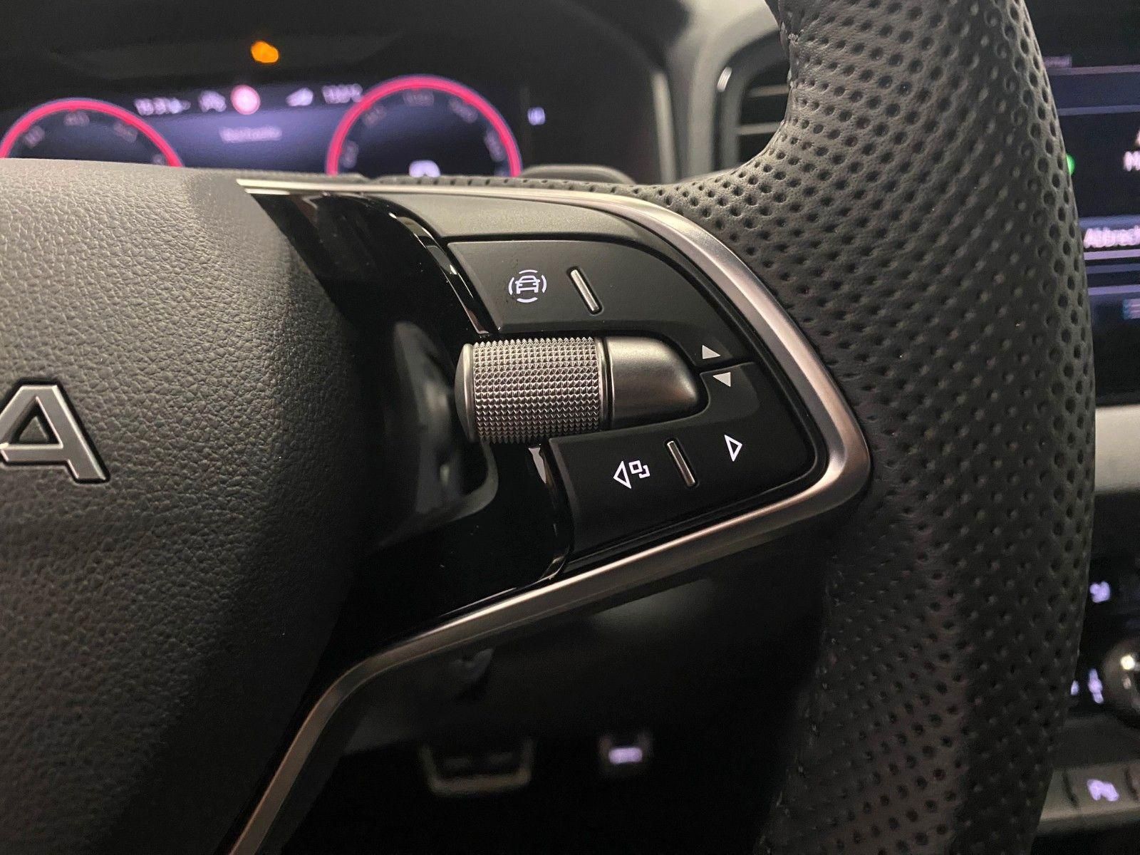 Fahrzeugabbildung SKODA Karoq 1.5 TSI DSG Sportline+MATRIX+2030 GARANTIE
