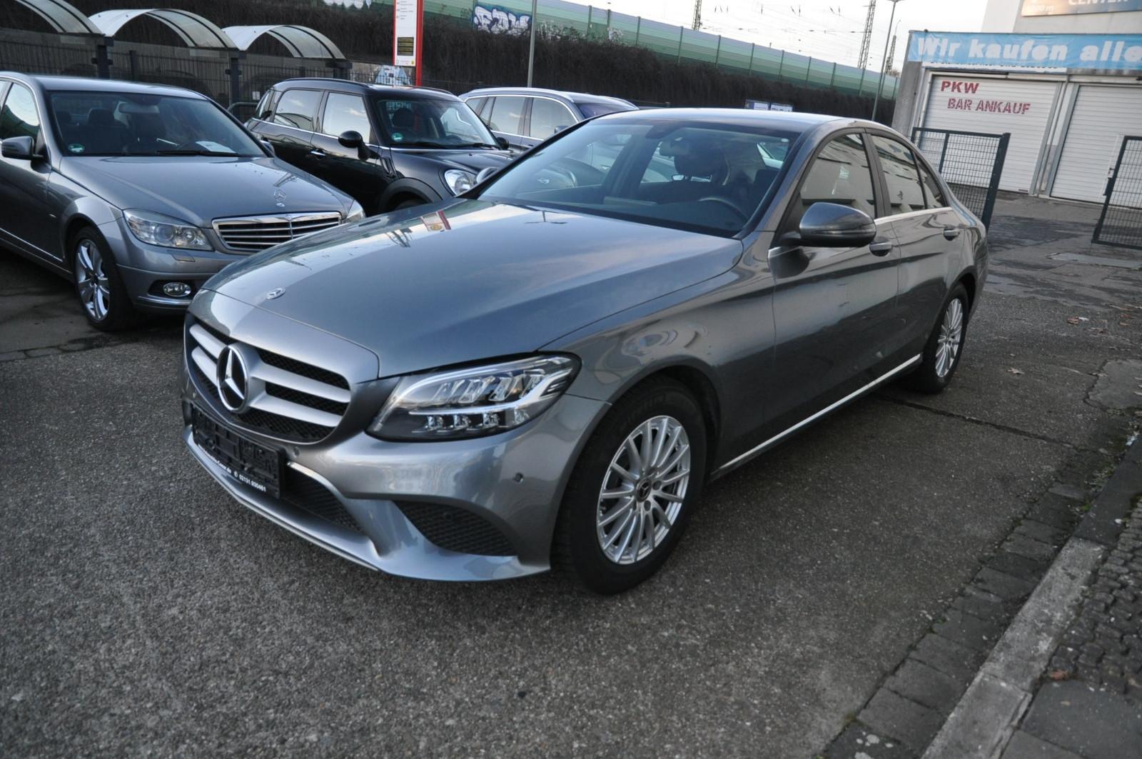Mercedes-Benz C 220 d Autom.*AHK-Navi-Kamera**