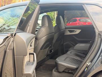 2020 AUDI SQ8 — миниатюра 16