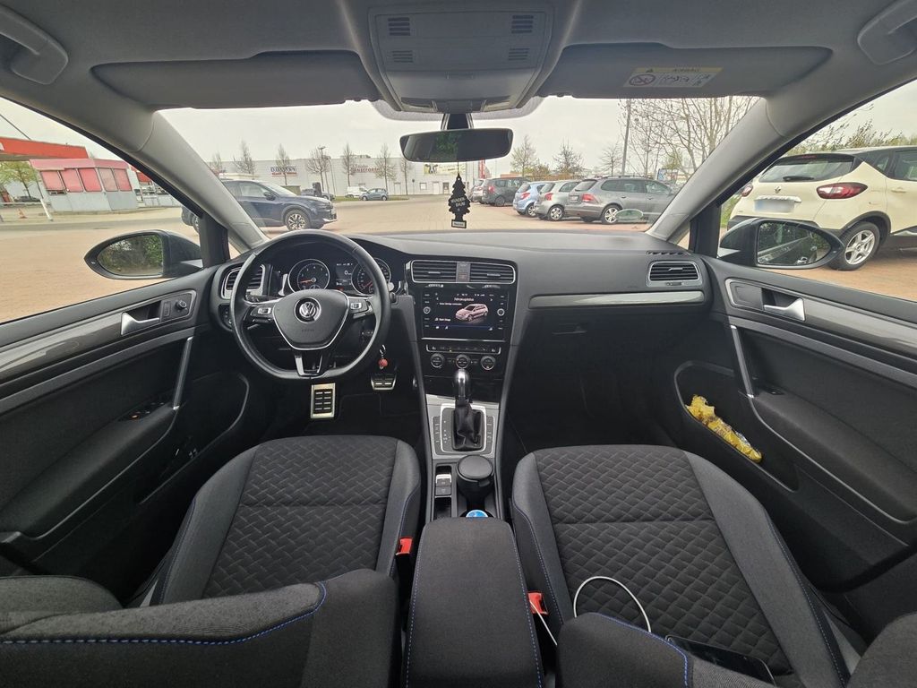Image of Volkswagen Golf