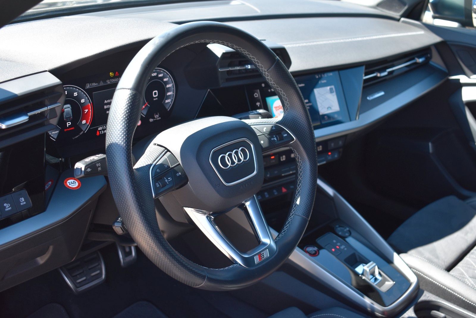 Fahrzeugabbildung Audi S3 Sportback 2.0 TFSI Quattro B&O/Virtual/LED