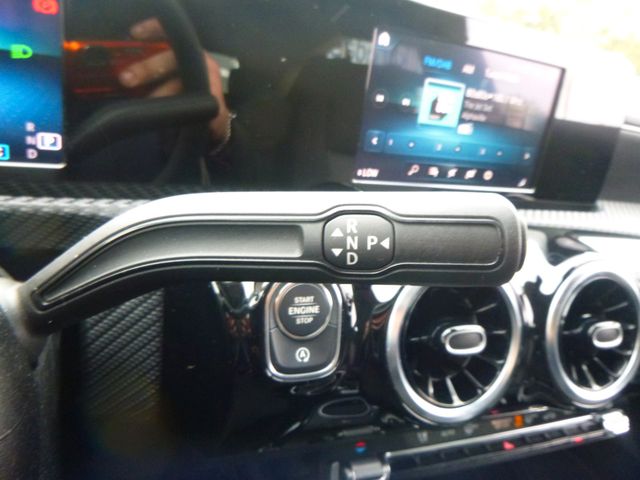 Fahrzeugabbildung Mercedes-Benz CLA 200 d Shooting Brake >AUT/NAVI/SHZ/PDC<