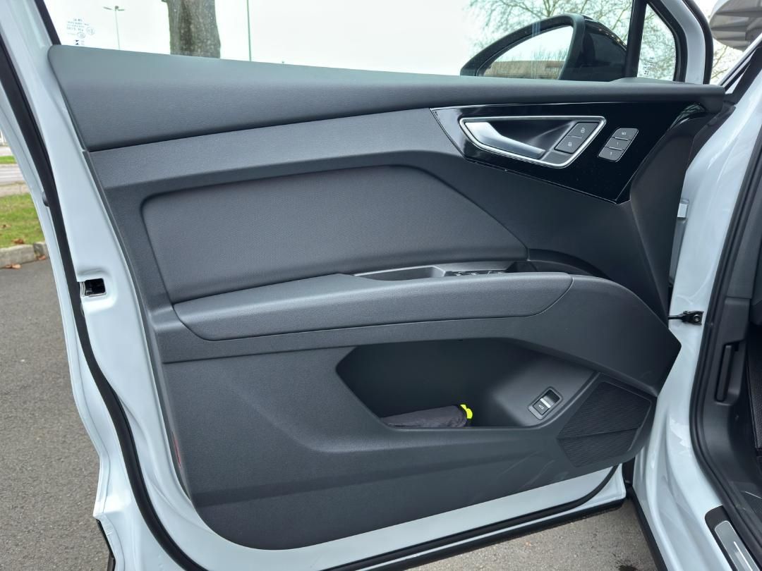 Fahrzeugabbildung Audi Q4 e-tron Sportback 45 e-tron AHK,HUD,Kamera,LED