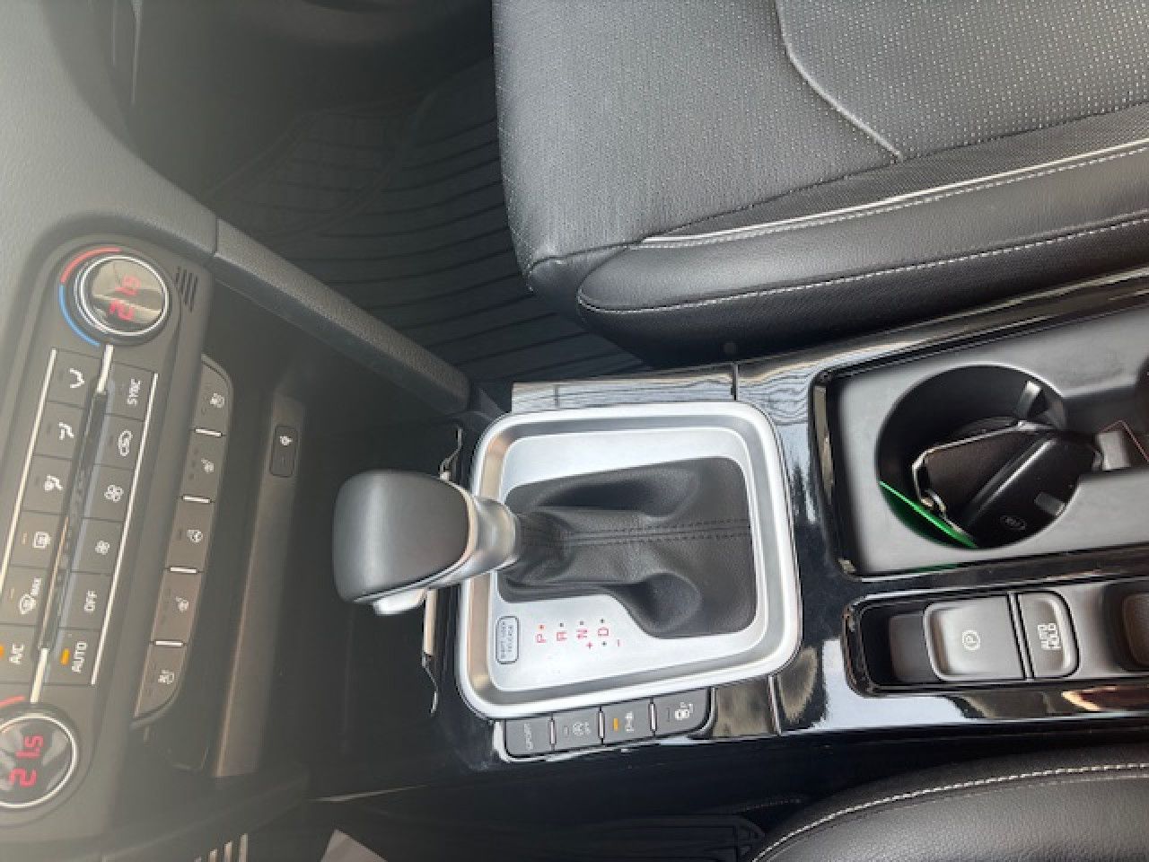 KIA XCeed 1.5 T-GDI PLATINUM EDITION Navi Pano