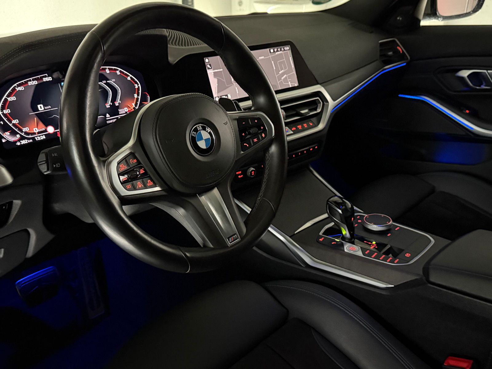 Fahrzeugabbildung BMW M340 i xDrive/PANO/HuD/H&K/VRTL/LASER/DE FZG