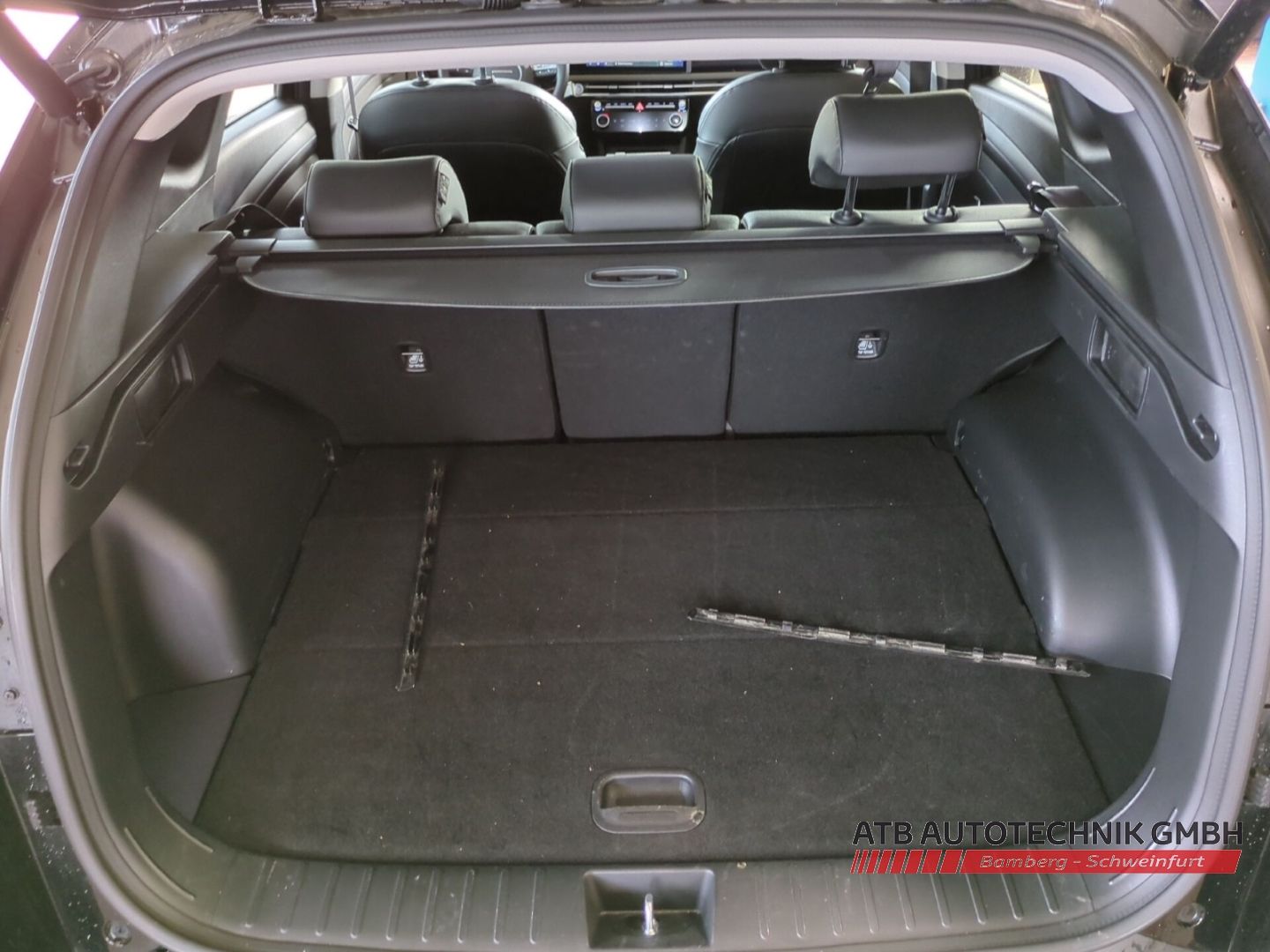 Fahrzeugabbildung Hyundai Tucson Trend 1.6 T-GDi PHEV 4WD Navi El. Heckkla
