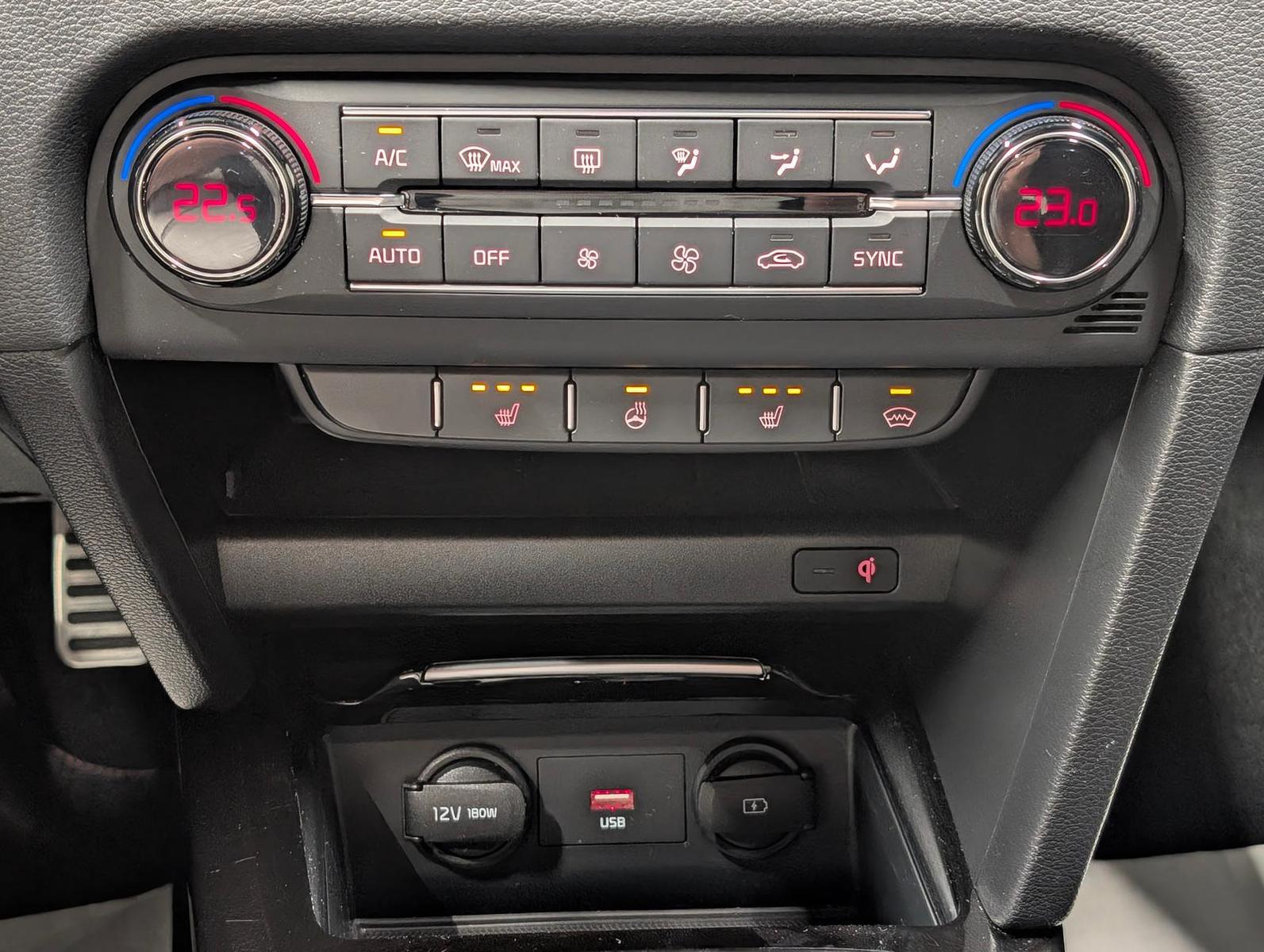 Kia ProCee'd GT LED/Virco/Navi/Kam/4xSHZ/LHZ/JBL/ACC