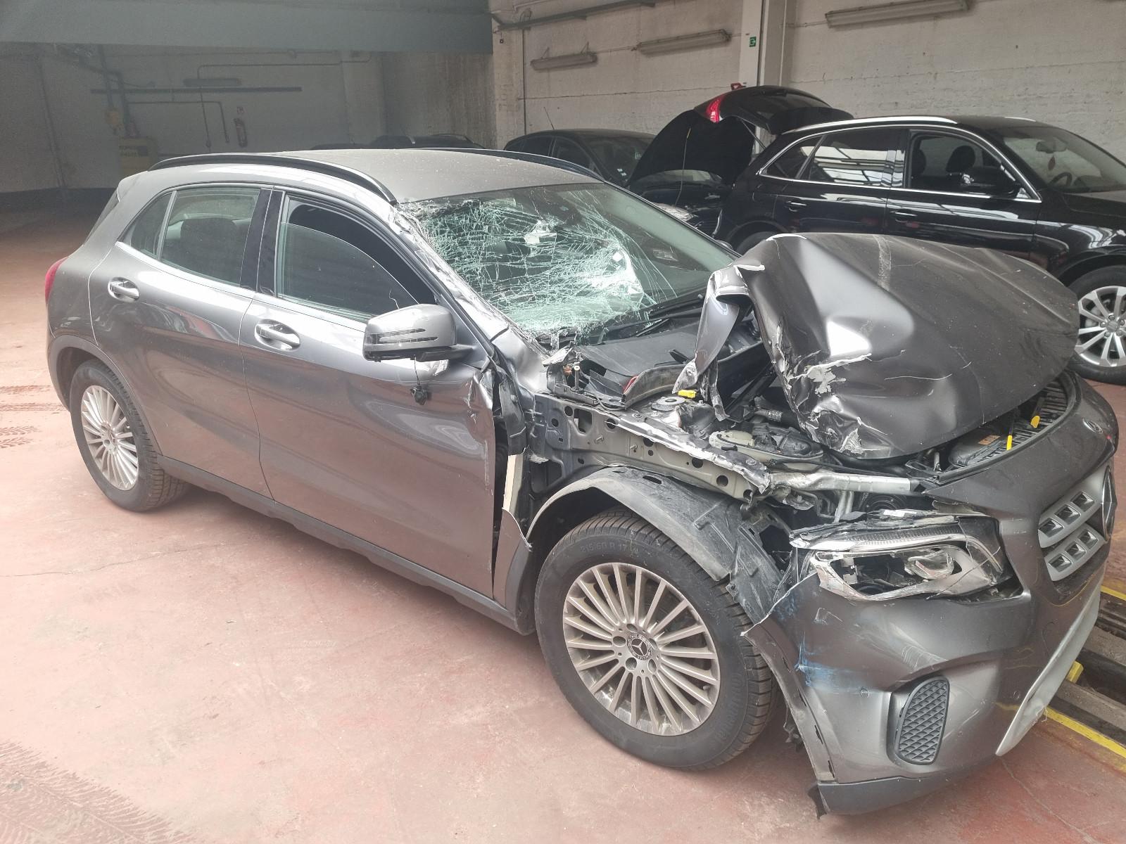 Mercedes-Benz GLA 200 GLA -Klasse GLA 200 CDI / d