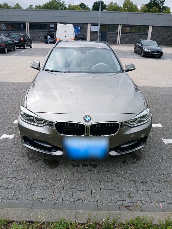 Image of BMW 320