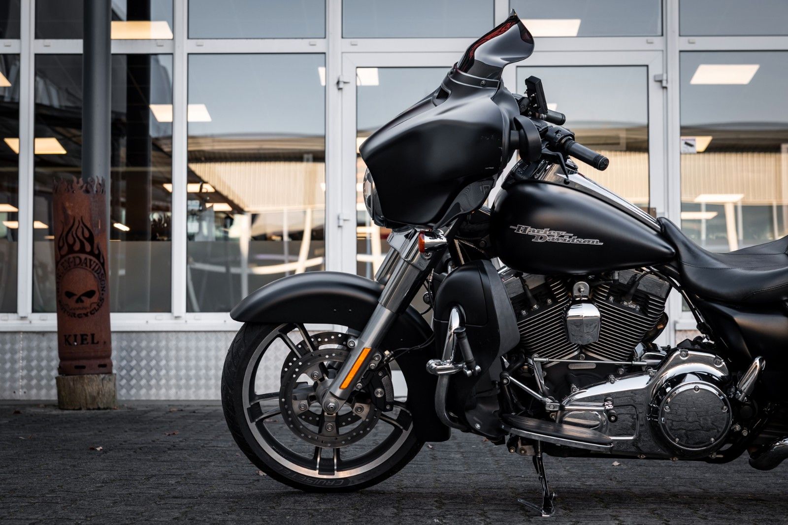 Fahrzeugabbildung Harley-Davidson FLHX Street Glide 103 CUI- KESSTECH -