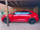 Audi RSQ8 RS Q8 TFSI quattro tiptronic - - rote Audi RSQ8