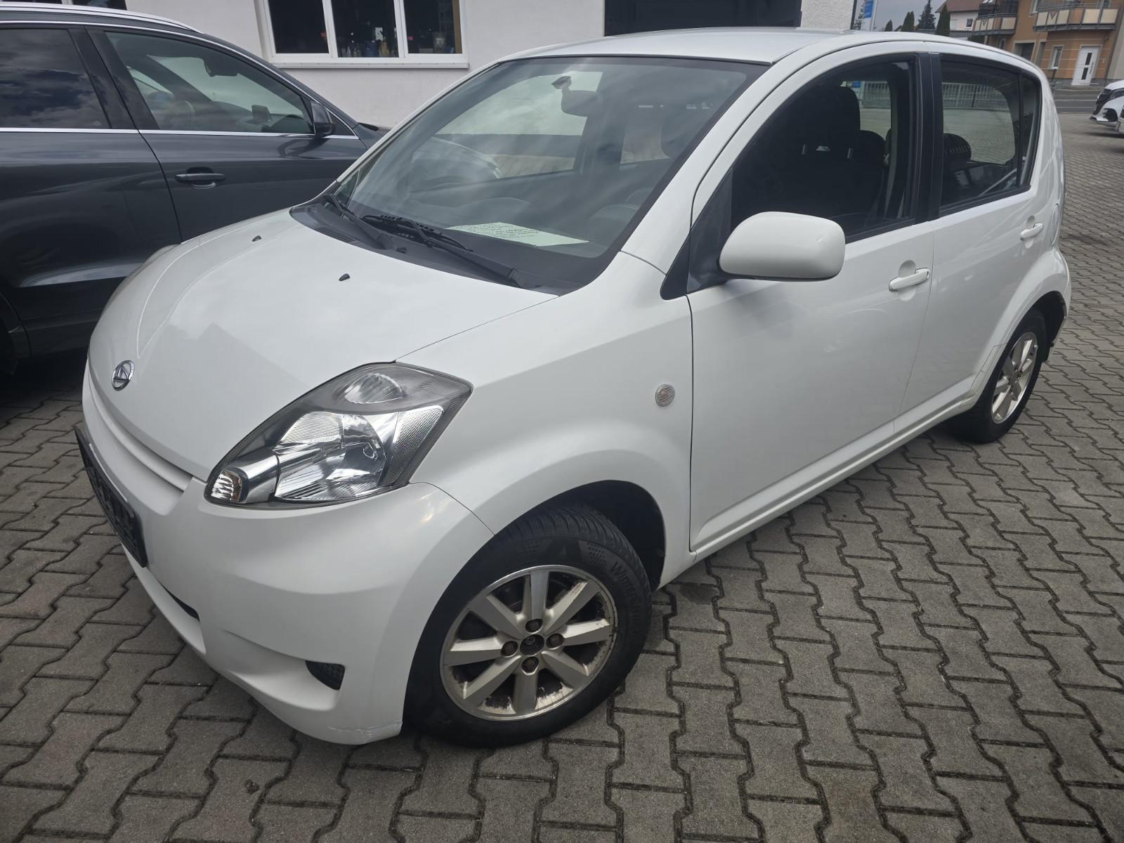 Daihatsu Sirion Automatik AHK ALLRAD