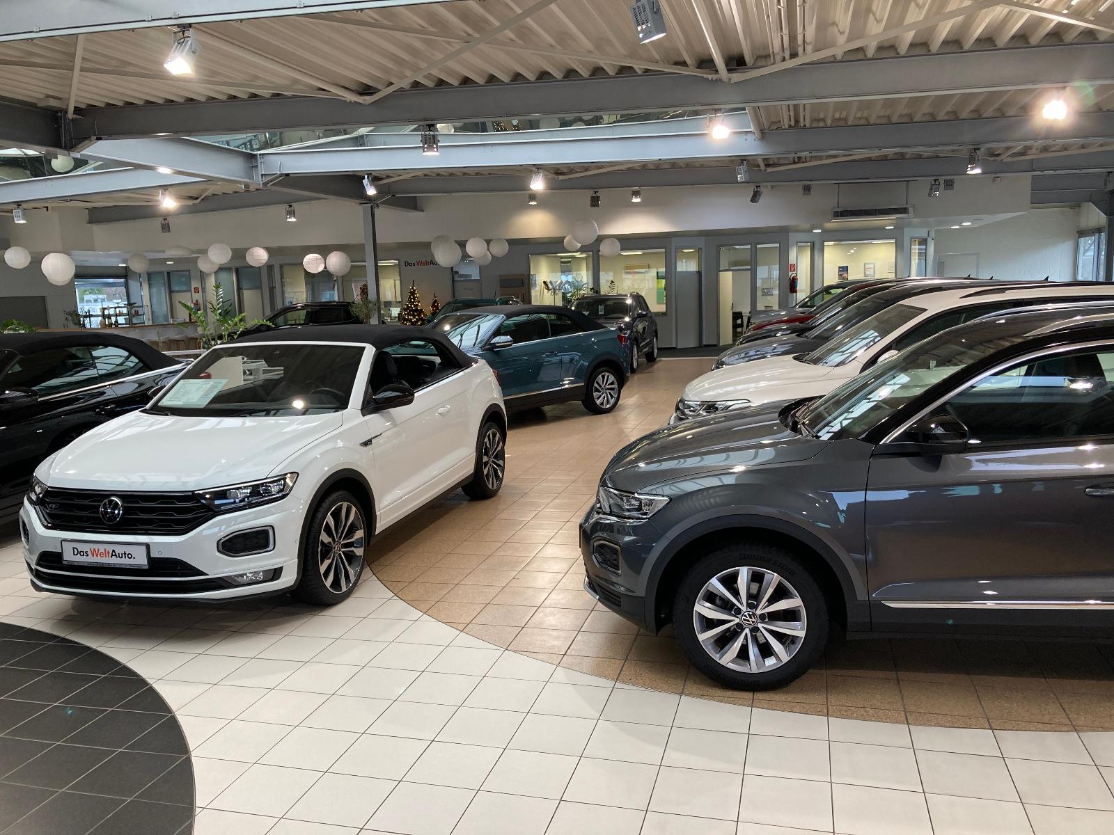showroom-image-top