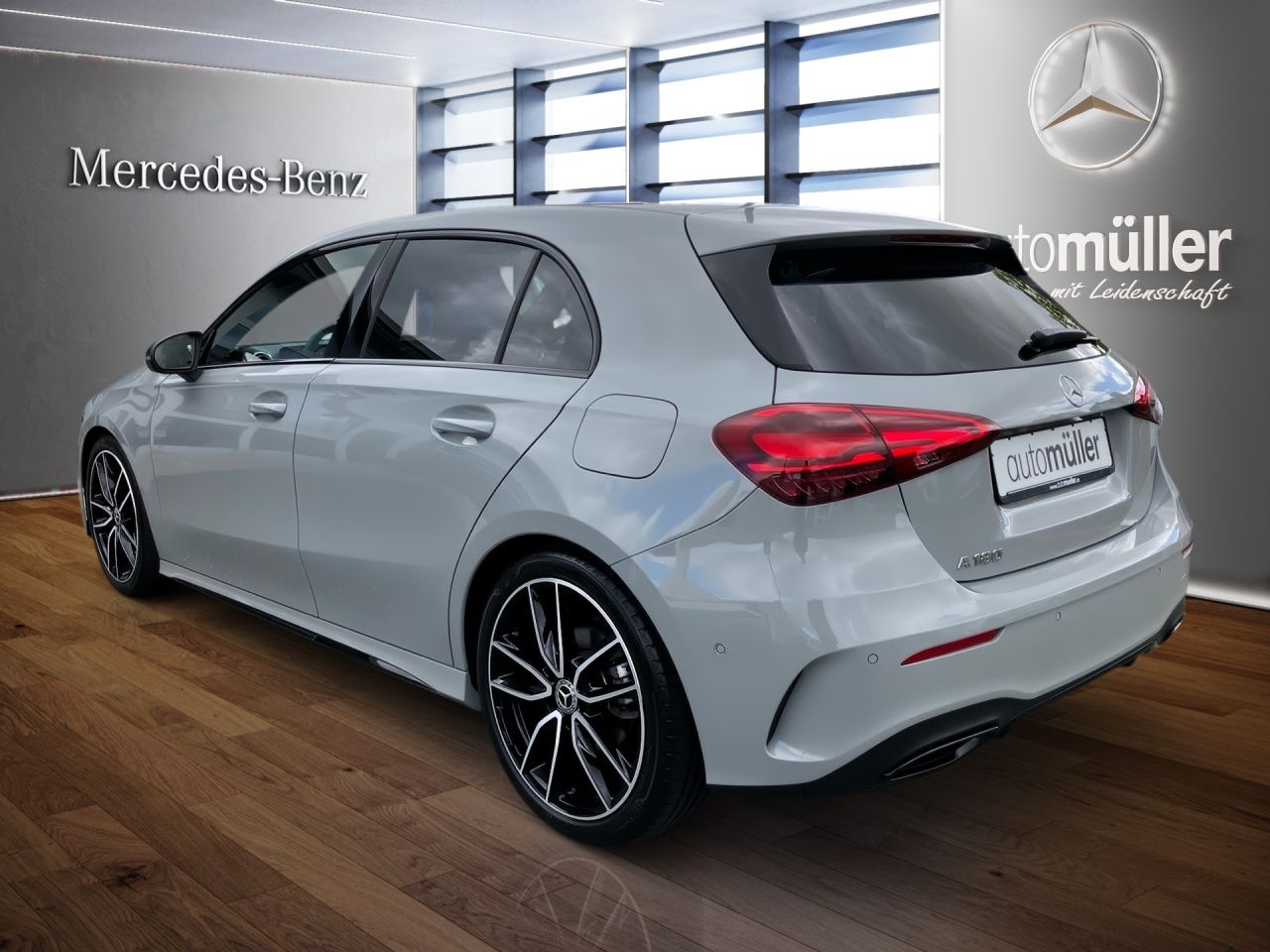 Fahrzeugabbildung Mercedes-Benz A 180 AMG AHK Night Distronic LED WinterP Kamera