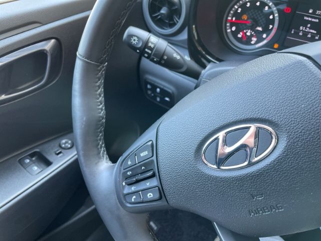 Fahrzeugabbildung Hyundai i10 1.0 Edition 30 Klimaanlage, Sitzheizung, DAB
