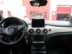 Fahrzeugabbildung B 180 d CDI 1 Hand Fahrerprofil Musikstreaming S