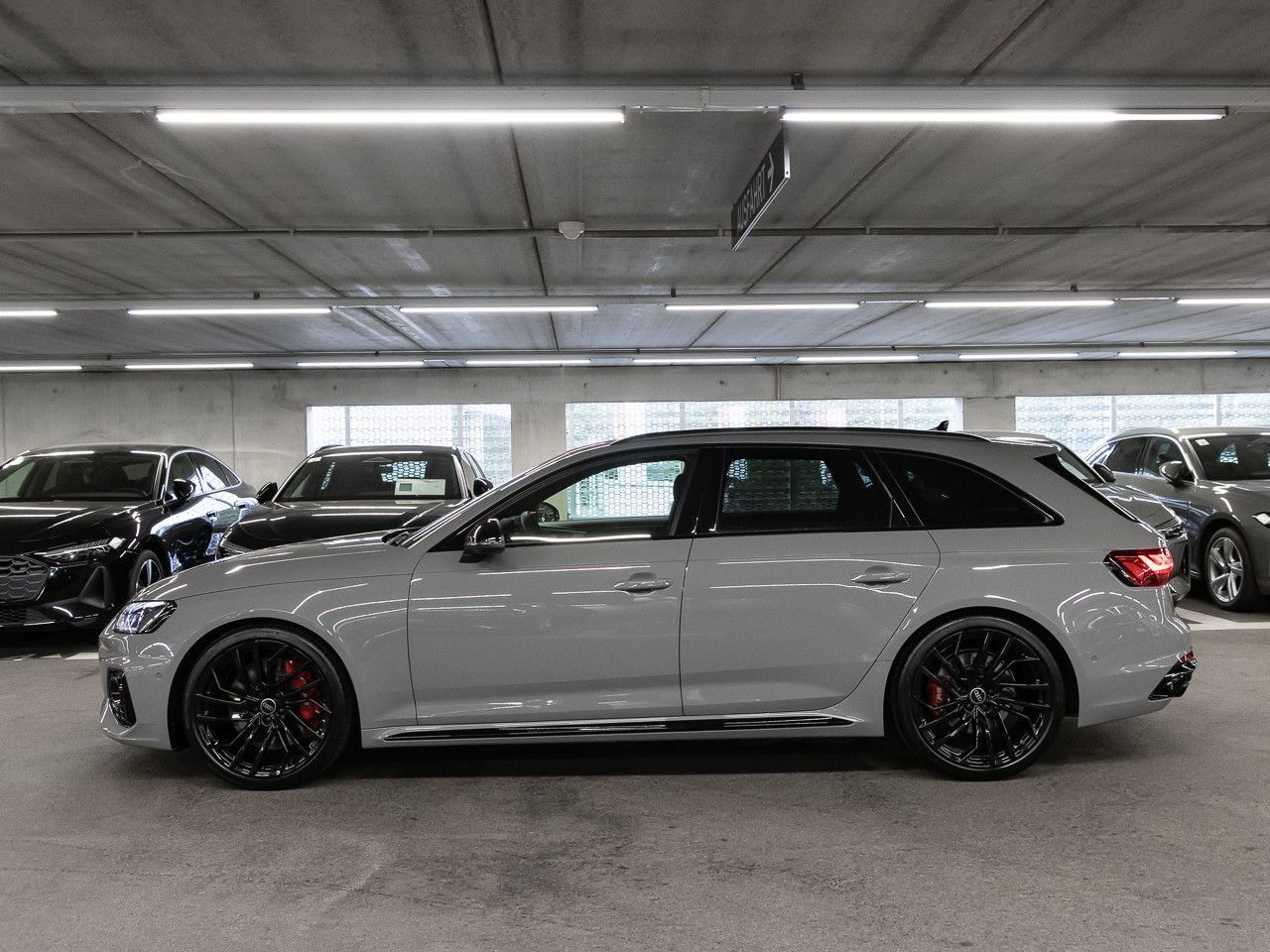 Audi RS4 Avant 2.9 TFSI quattro HeadUp Matrix AHK 20' foto 3