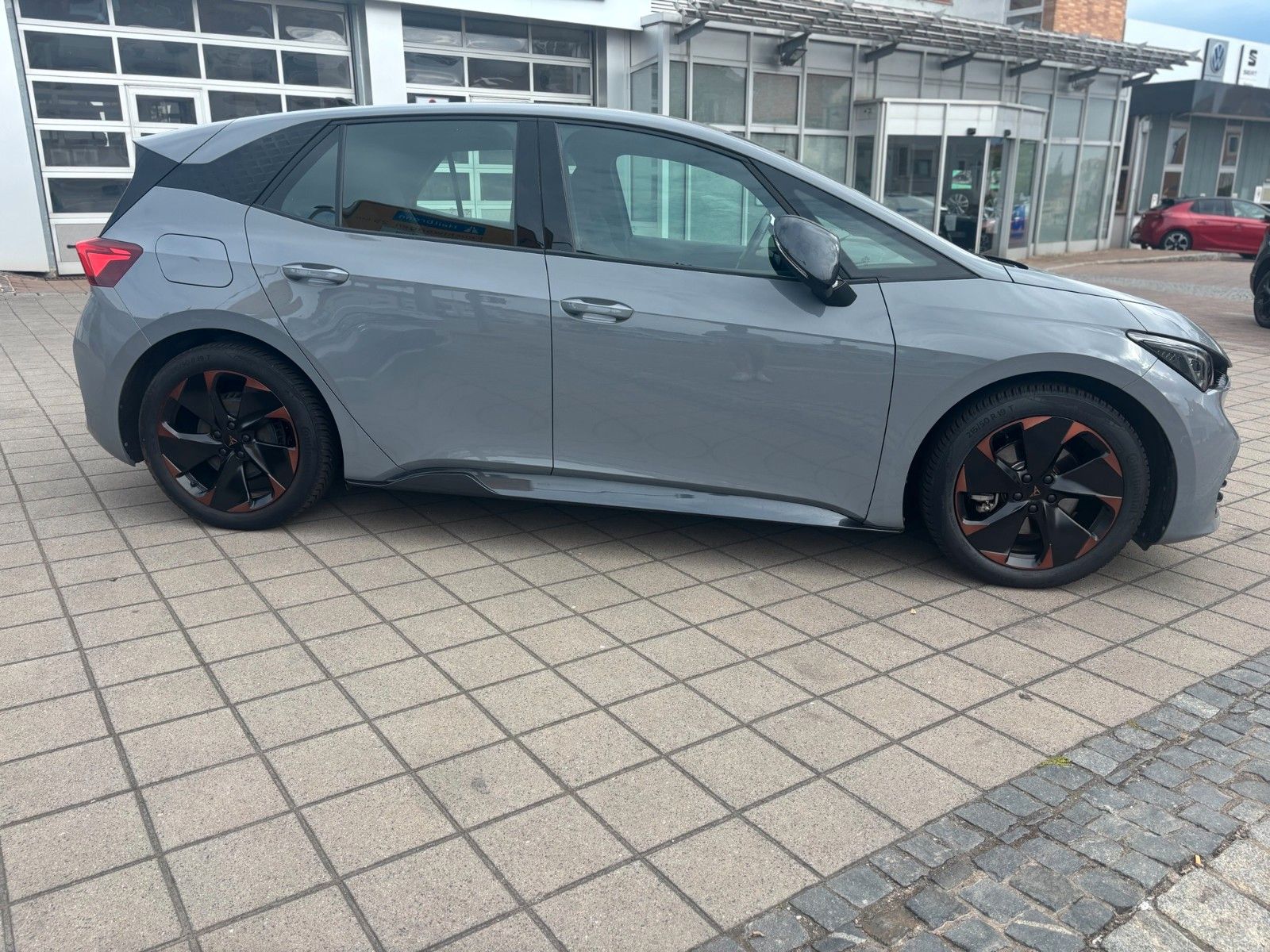 Fahrzeugabbildung CUPRA Born 150 kW