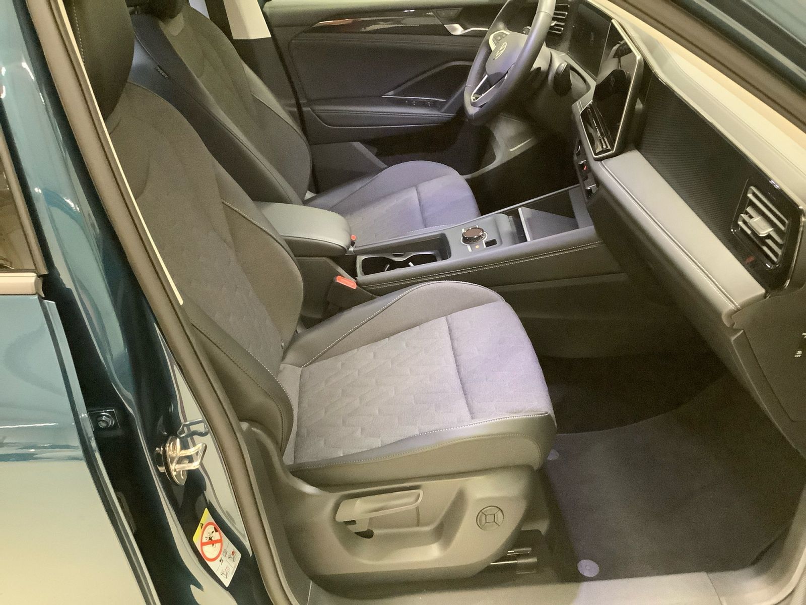 Tiguan Life 1,5 l eTSI 96 kW DSG AZV, ACC, Navi,