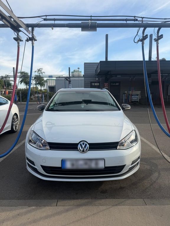 Image of Volkswagen Golf