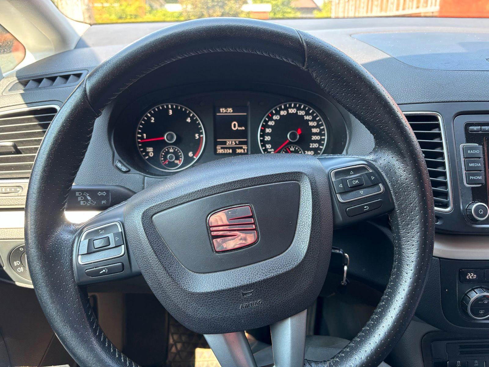 Seat Alhambra 2014 — photo 10