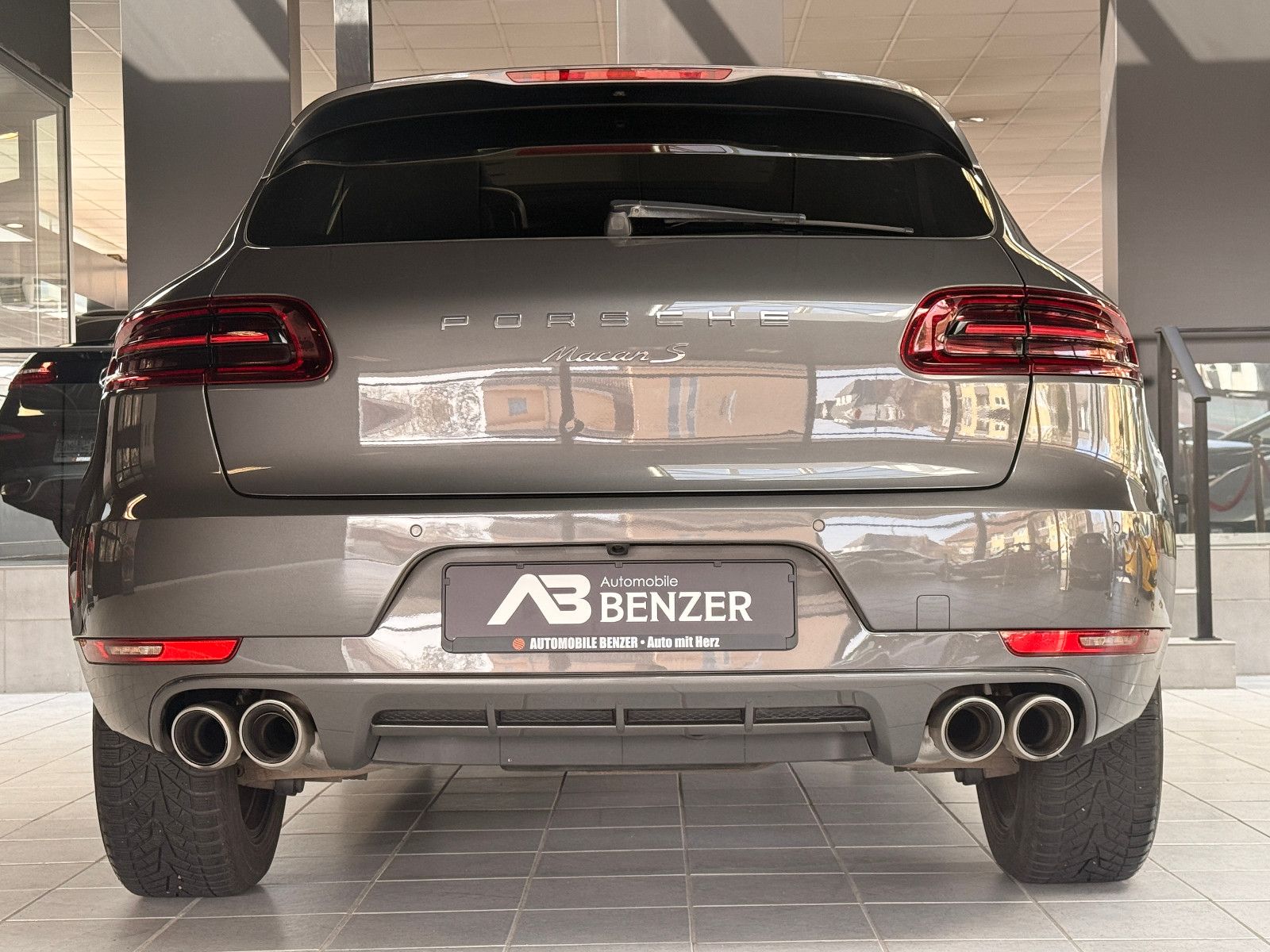 Fahrzeugabbildung Porsche Macan S Diesel/PANO/360°/MEMORY/SOUND/SHZ