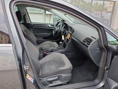 Fahrzeugabbildung Volkswagen Golf VII Variant 1.5 TSI DSG Highline AHK ACC LE