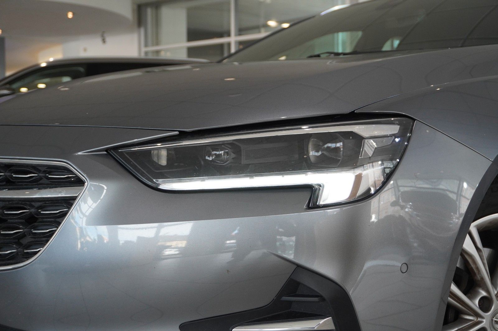 Fahrzeugabbildung Opel Insignia B ST 2.0D ELEGANCE NAVI/LED/KAMERA/AHK