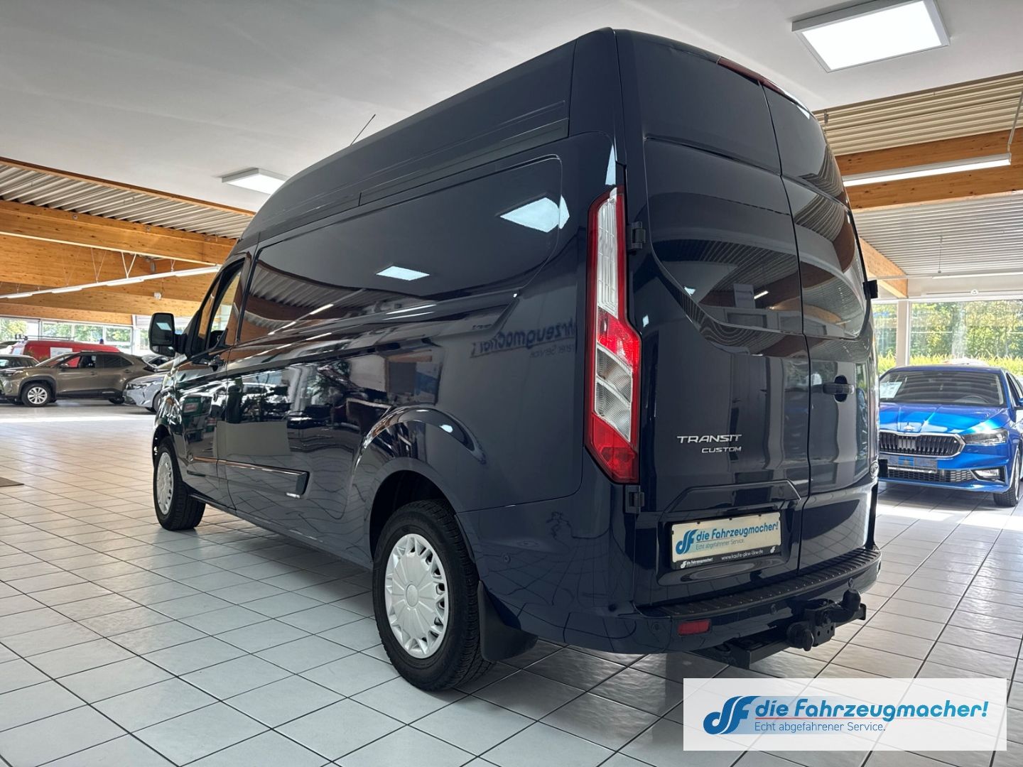 Fahrzeugabbildung Ford Transit Custom Kasten 320 L2H2 Limited StandHZG