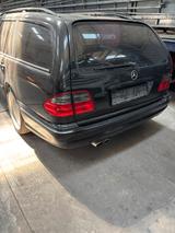 Mercedes-Benz Combi E 350 E 55 AMG - Mercedes-Benz E 55 AMG: Von Privat