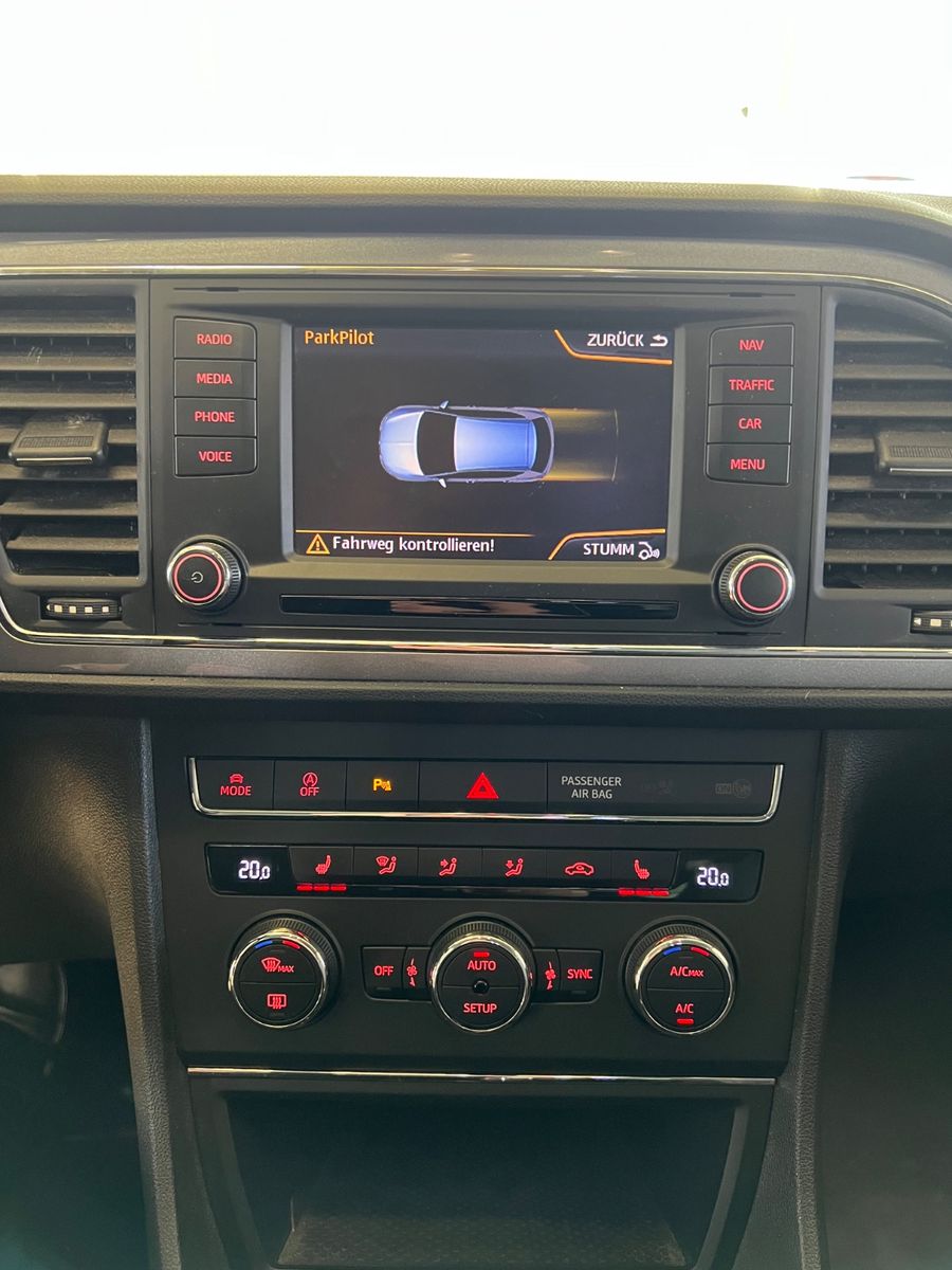 Fahrzeugabbildung SEAT Leon FR 2.0 TDI DSG *LED*NAVI* 1.HAND*
