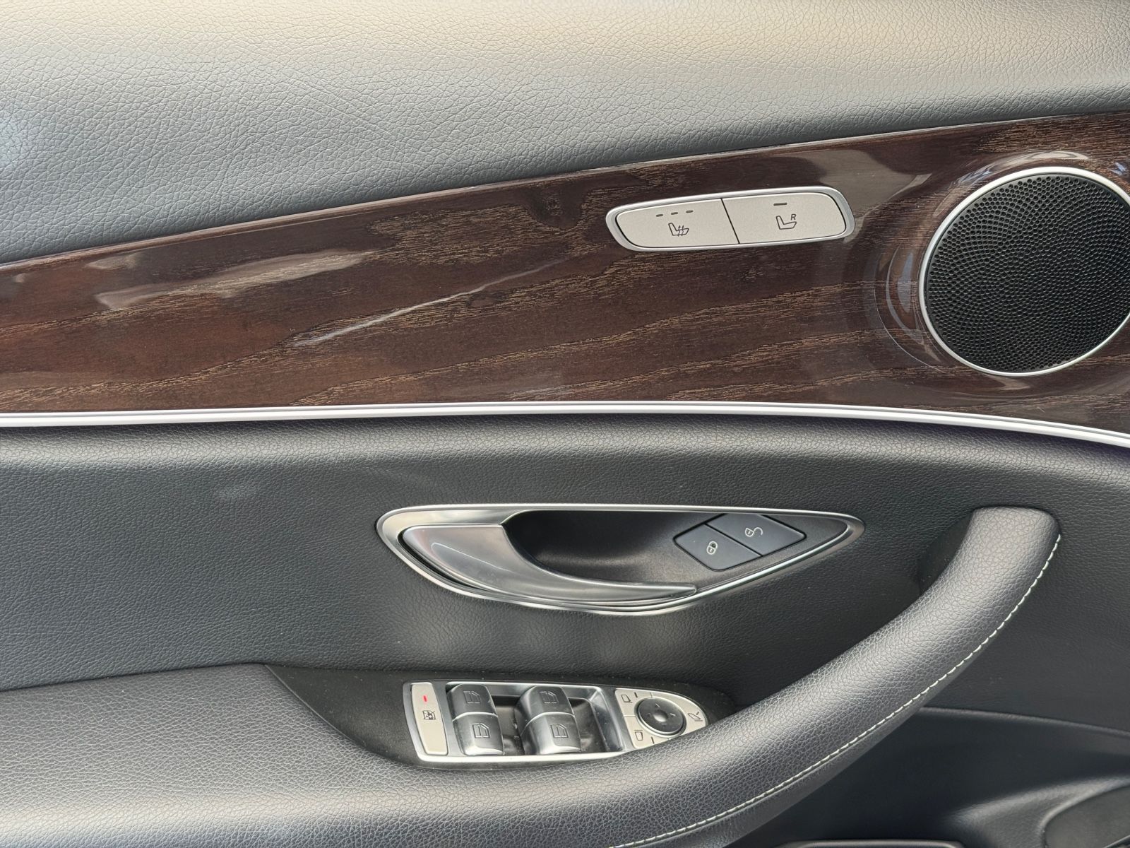 Mercedes-Benz E 220 Limo HUD/360K/ABS.T/SPUR/PANO foto 10