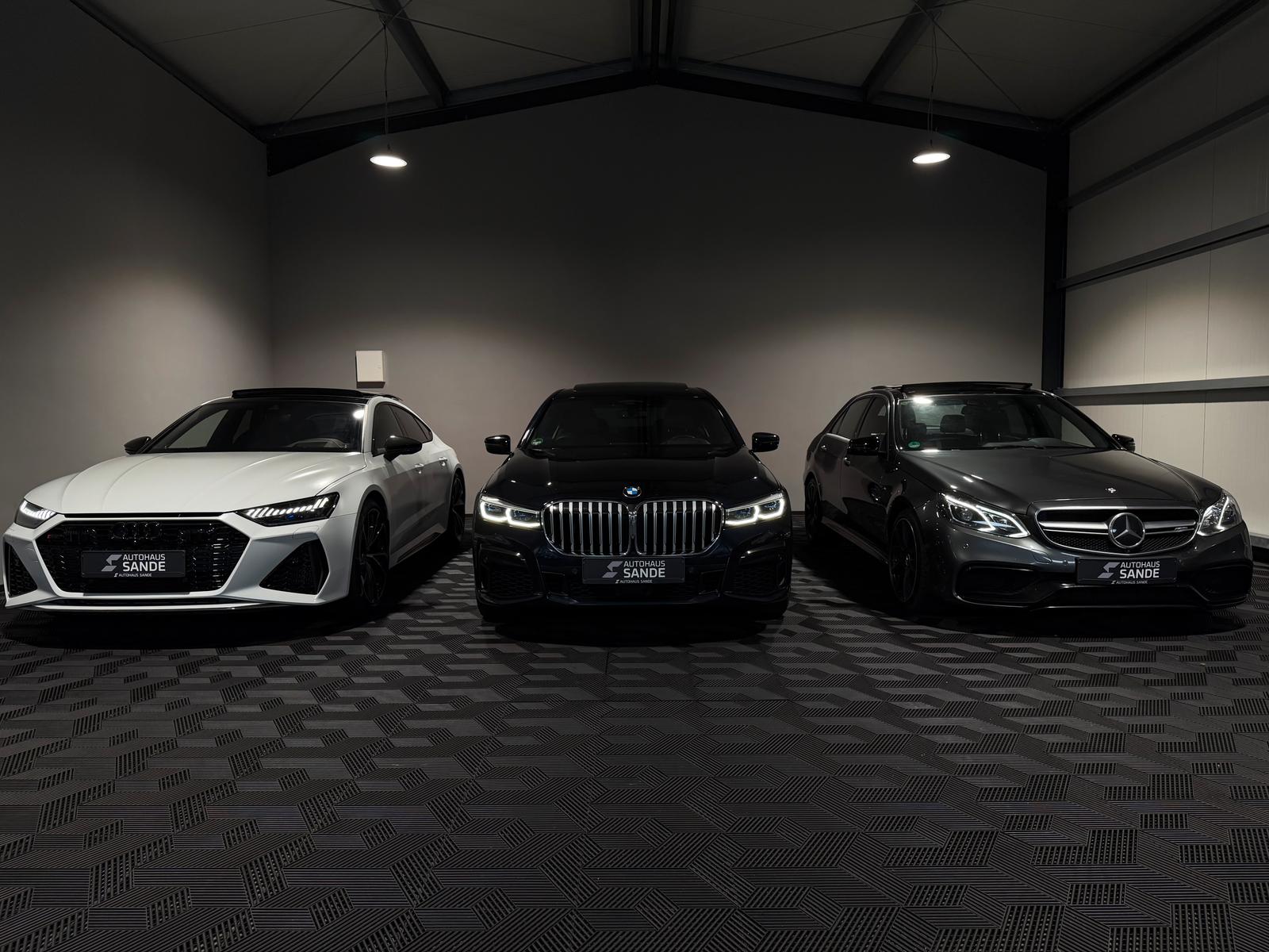 showroom-image-top