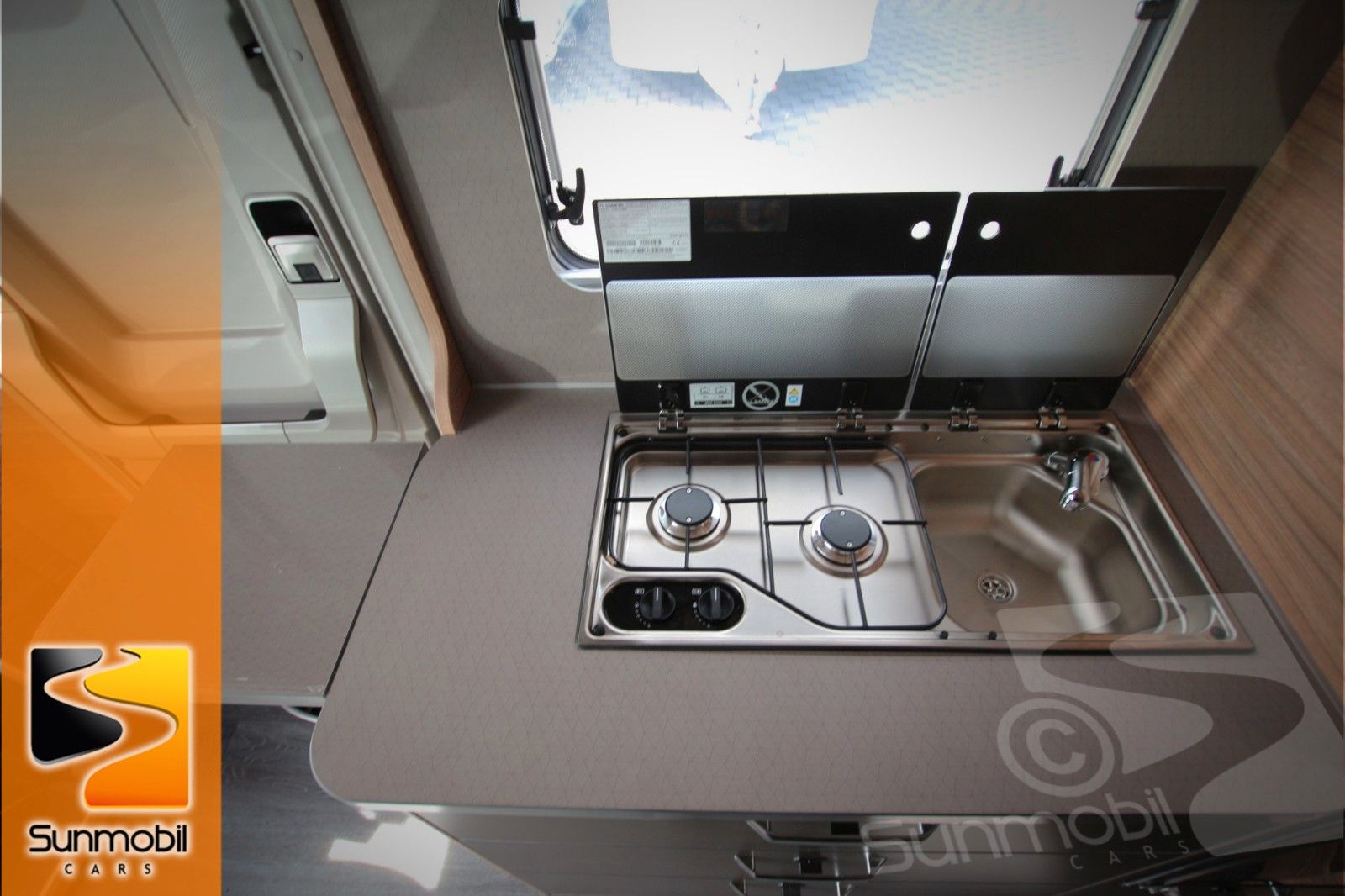 Fahrzeugabbildung Weinsberg CaraSuite 650 MEG Ford Markise Lithium Akku