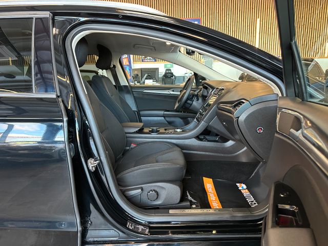 Ford Mondeo Turnier Titanium AWD *AHK*Kamera*Klima*BT