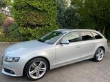 Audi A4 Avant Attraction *Inspektion + TÜV Neu* - aus 2010: Kombi